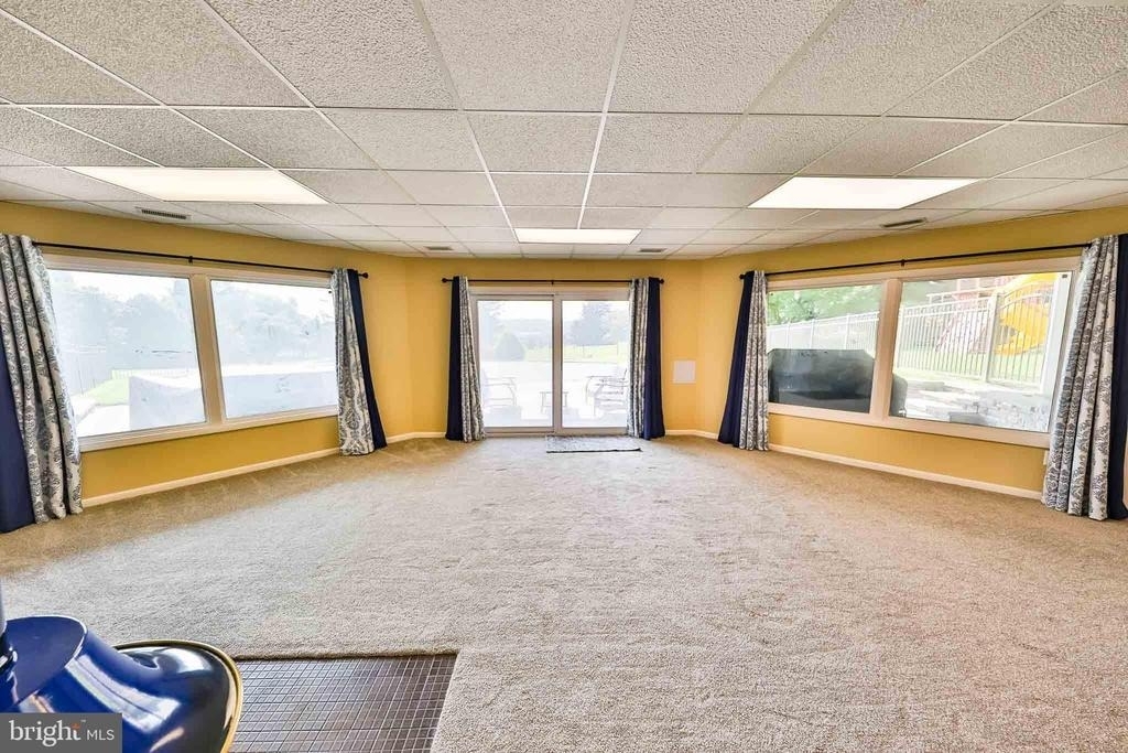 1920 Woodstock Road - Photo 37