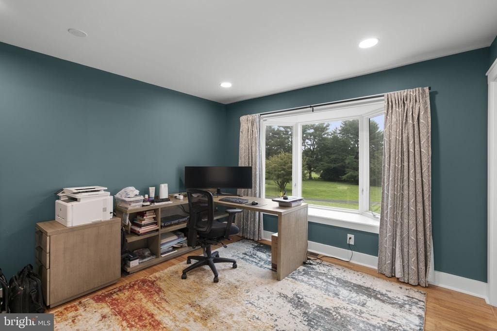 1920 Woodstock Road - Photo 19