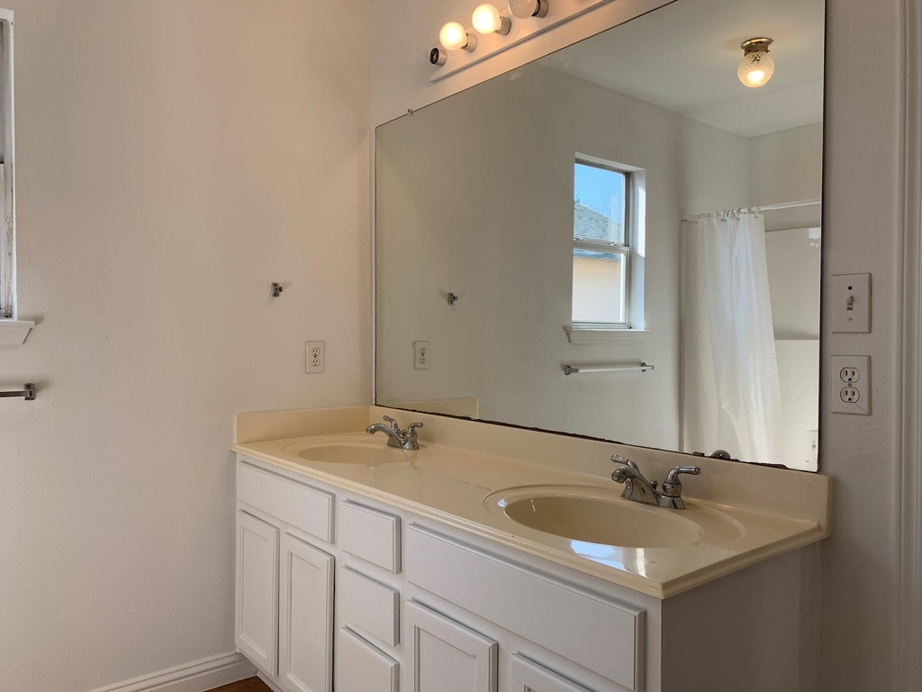 210 Evergreen Cir - Photo 12