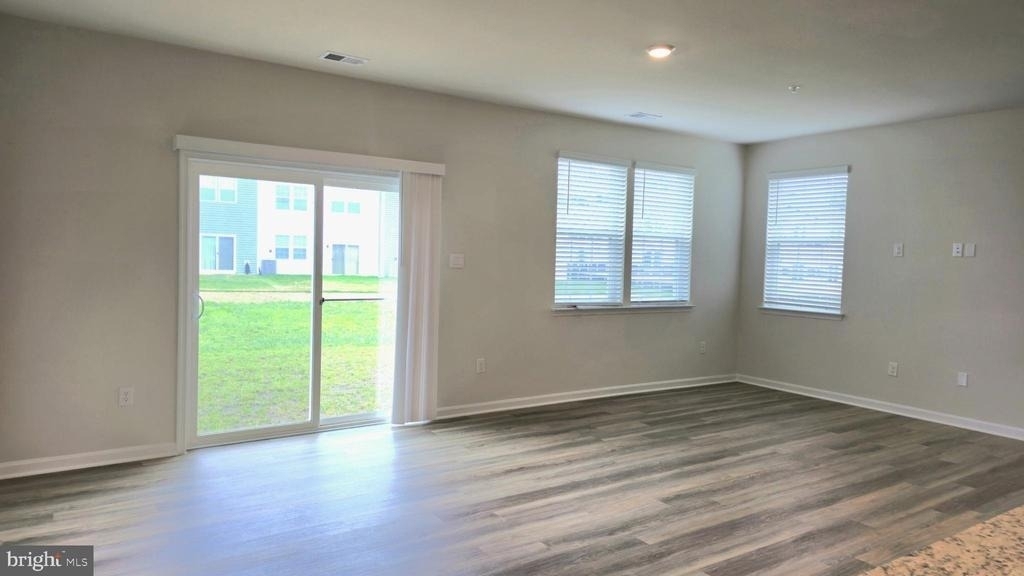 717 Pickerel Place - Photo 4