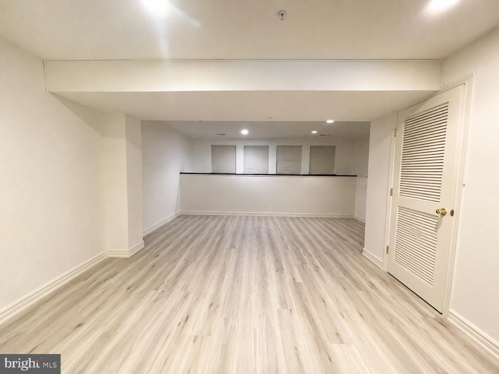 9426 Singleton Place - Photo 4