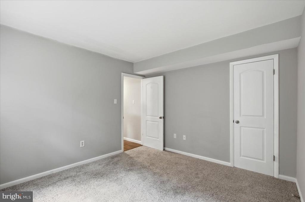 8827 Lafayette Drive - Photo 43