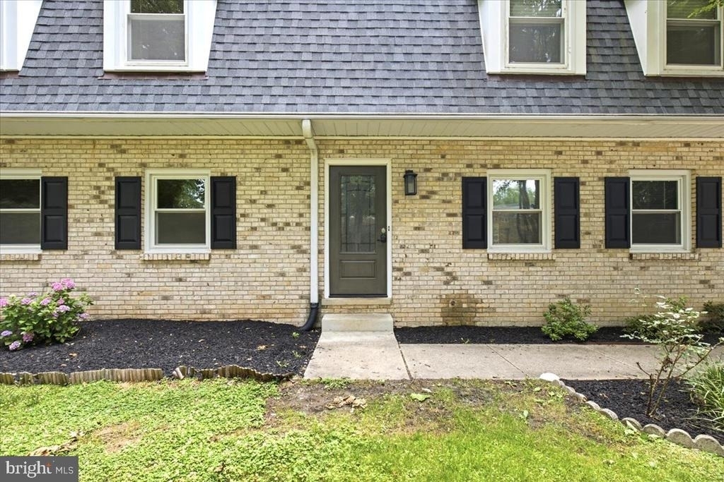 8827 Lafayette Drive - Photo 5