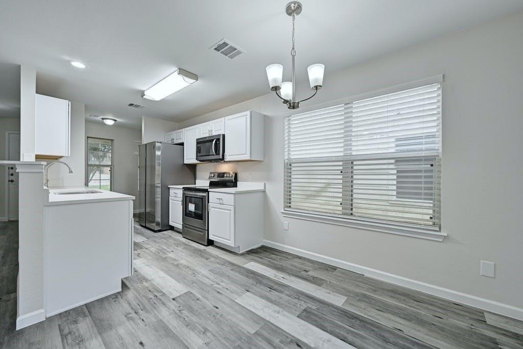 2320 Riddle Rd - Photo 8
