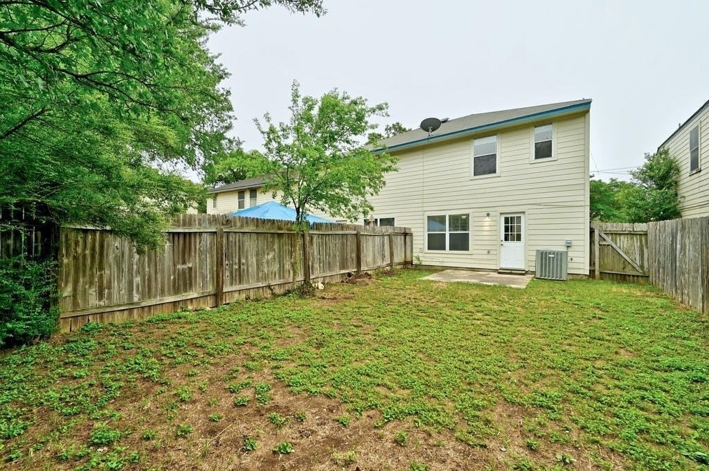 2320 Riddle Rd - Photo 24