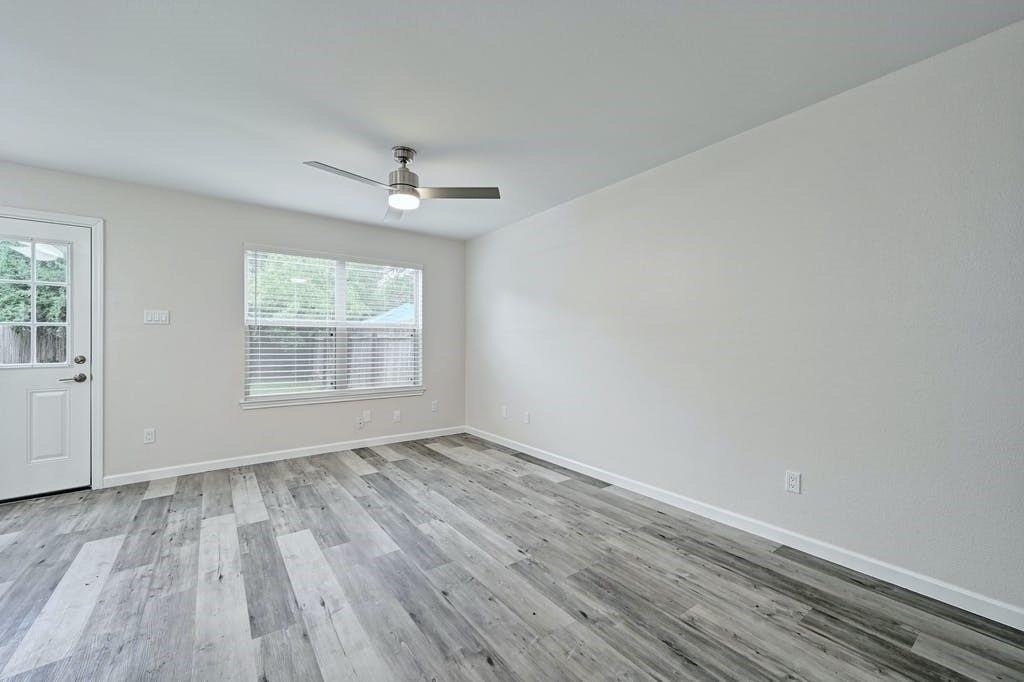 2320 Riddle Rd - Photo 5