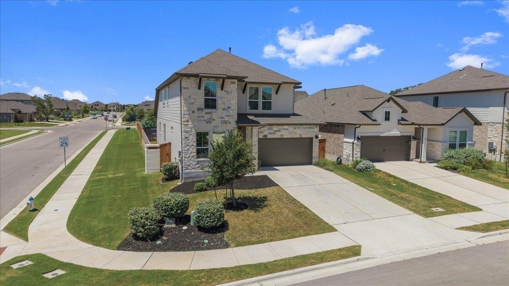 305 Lariat Loop - Photo 1