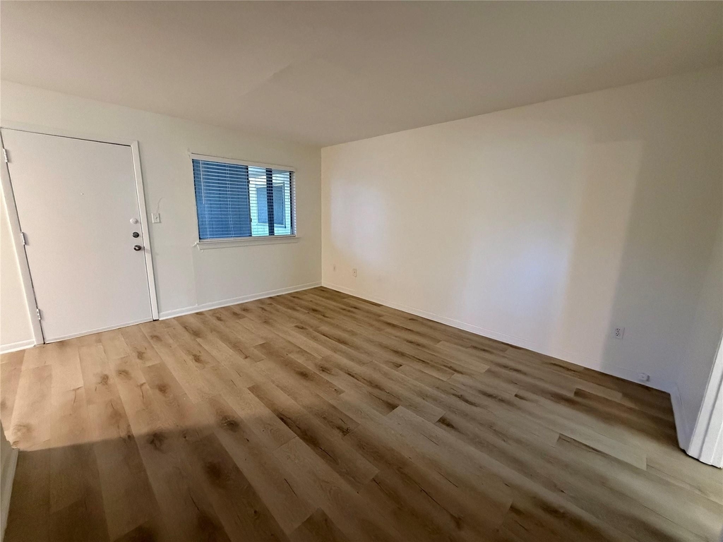 3106 Duval St - Photo 3