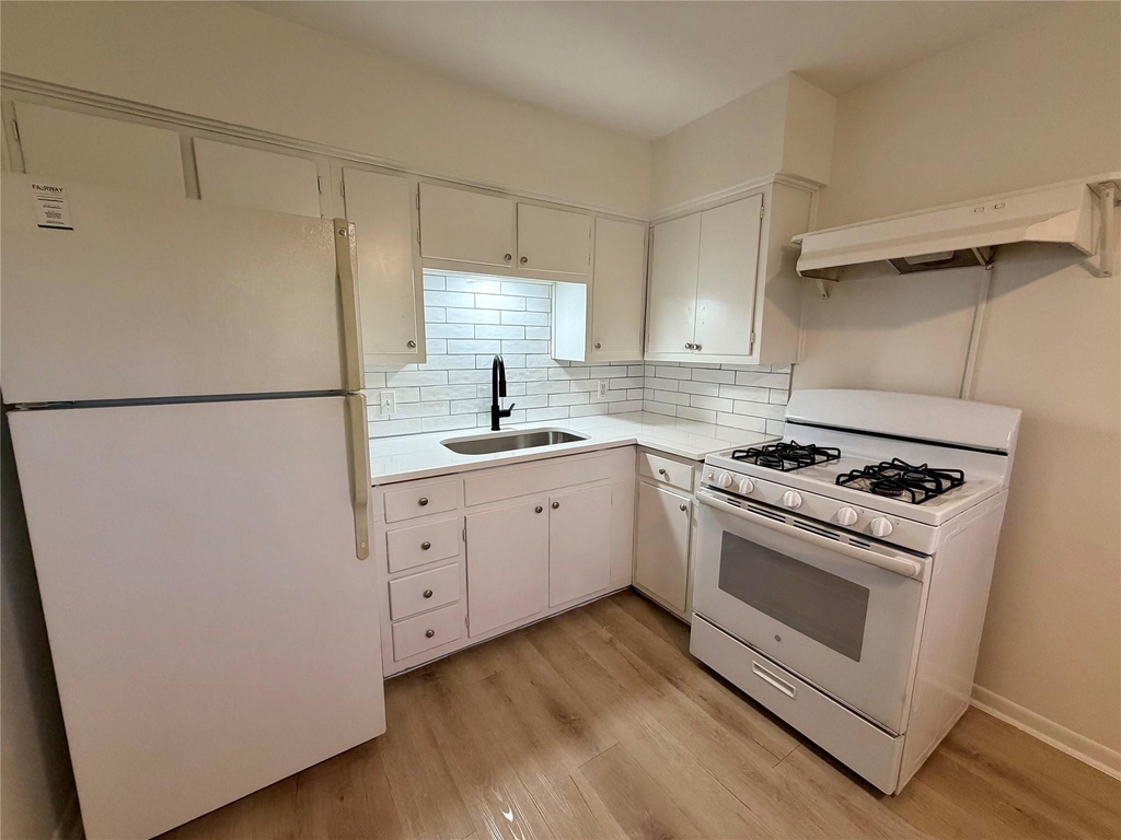 3106 Duval St - Photo 6