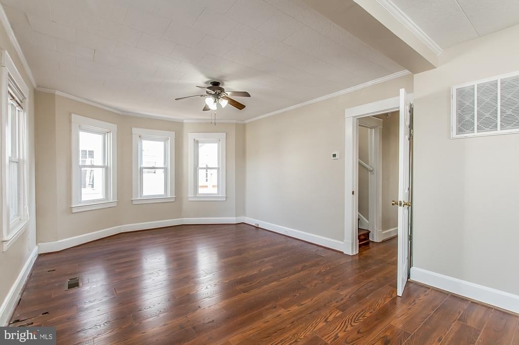 67 Burke - Photo 5