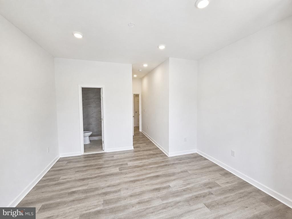 4031 Park Heights Avenue - Photo 8