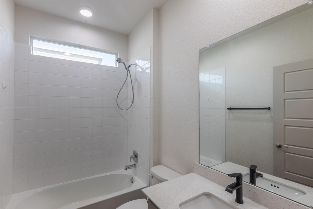 2913 Louris Ln - Photo 9