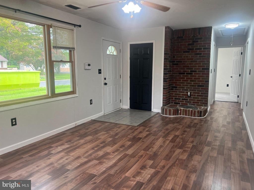 211 N Brownleaf Road - Photo 3