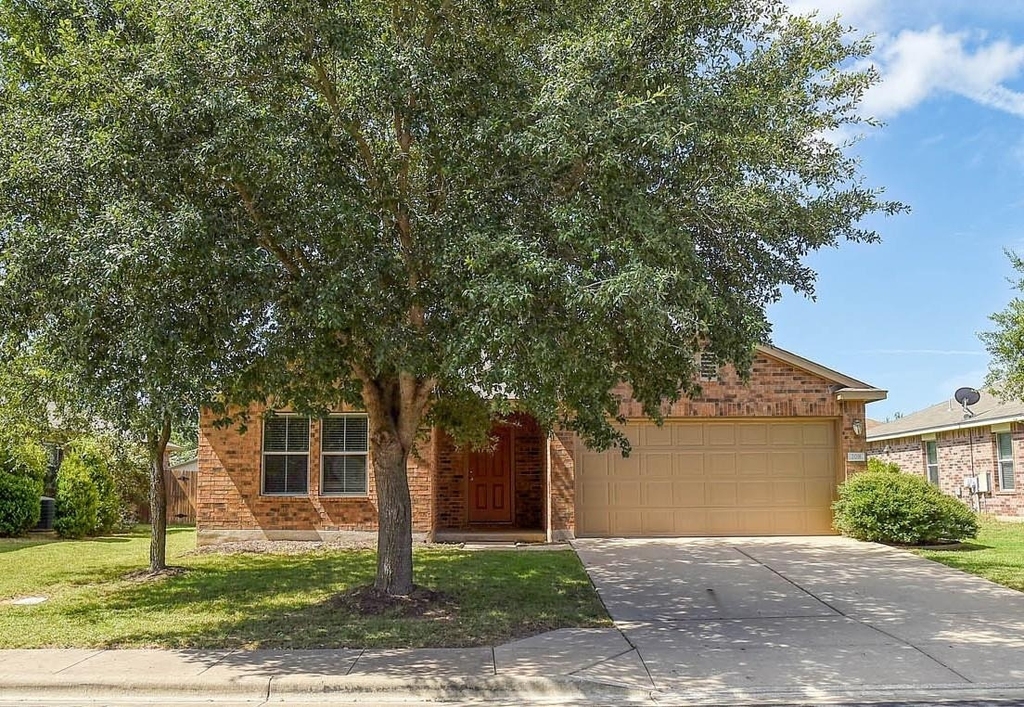 208 Wild Cat Dr - Photo 0
