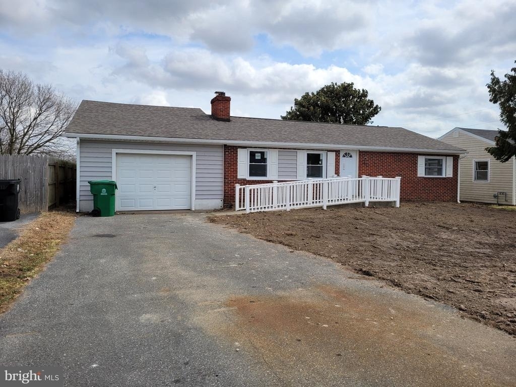 10411 S Dupont Highway - Photo 0