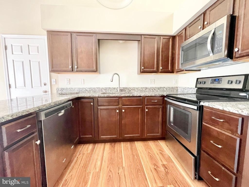 183 Stoney Drive - Photo 8