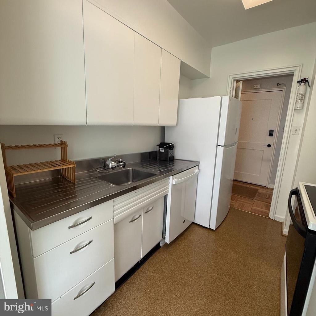 4301 Massachusetts Avenue Nw - Photo 12