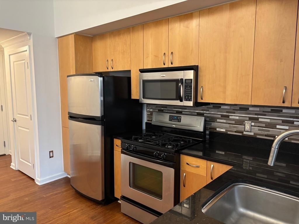 440 L Street Nw - Photo 2