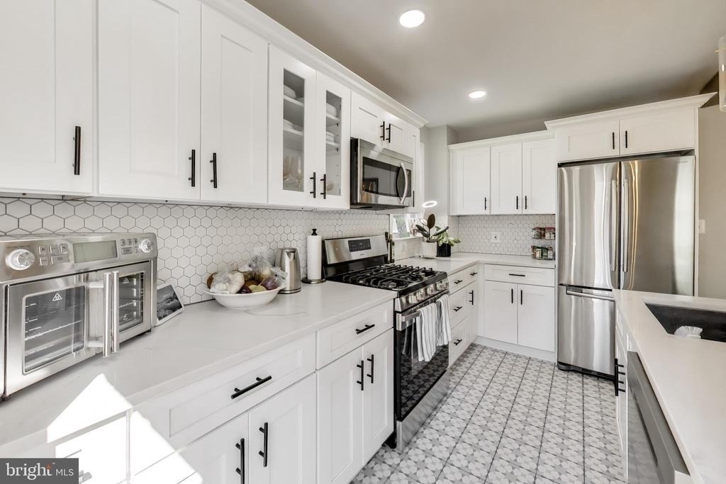4609 Hillside Road Se - Photo 9