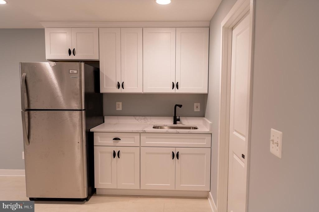 706 Longfellow Street Nw - Photo 25