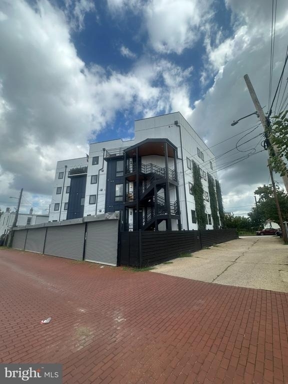 2305 Nicholson Street Se - Photo 4