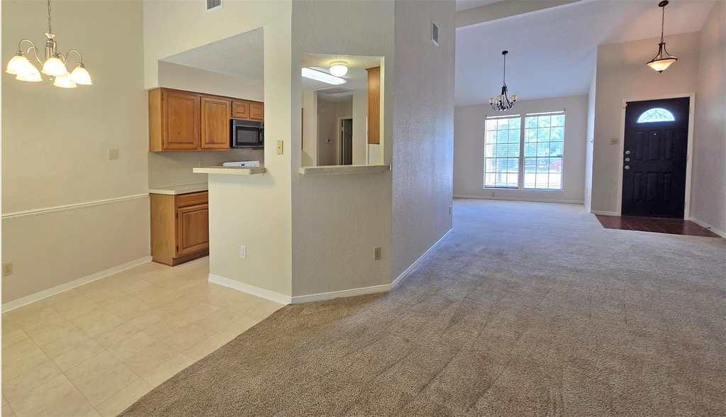 2124 Surrender Ave - Photo 4
