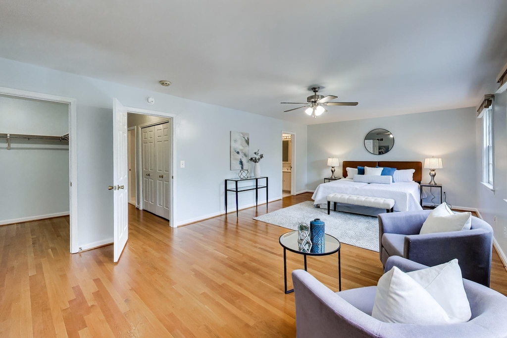 4736 Massachusetts Avenue Nw - Photo 13