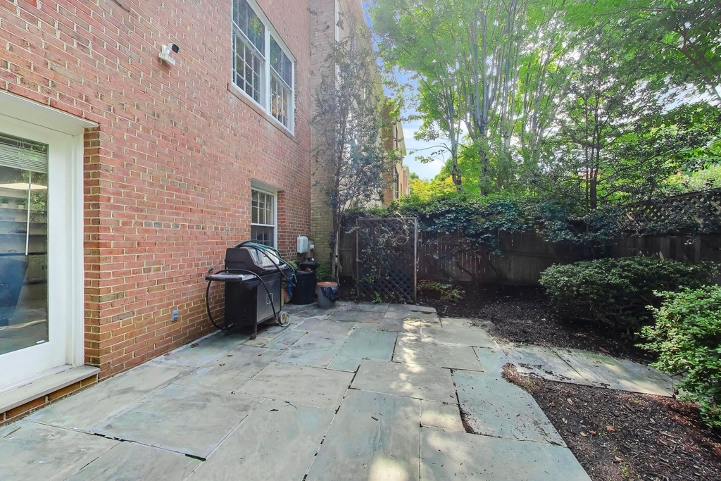 4736 Massachusetts Avenue Nw - Photo 28