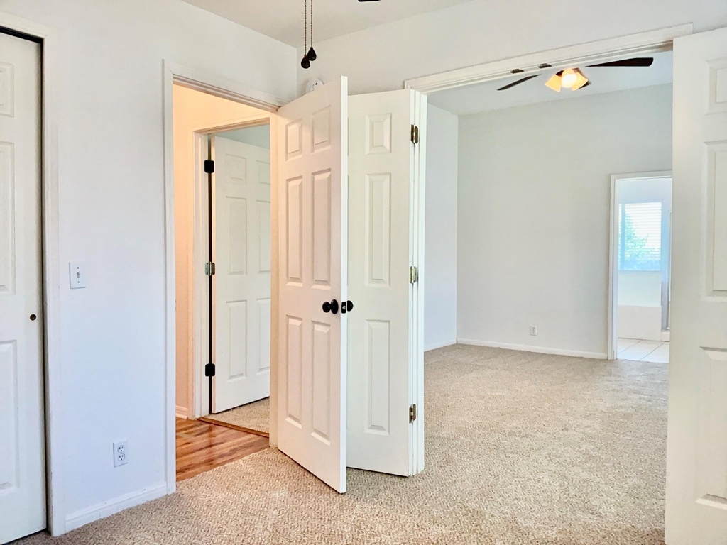 706 Stewart Dr - Photo 14