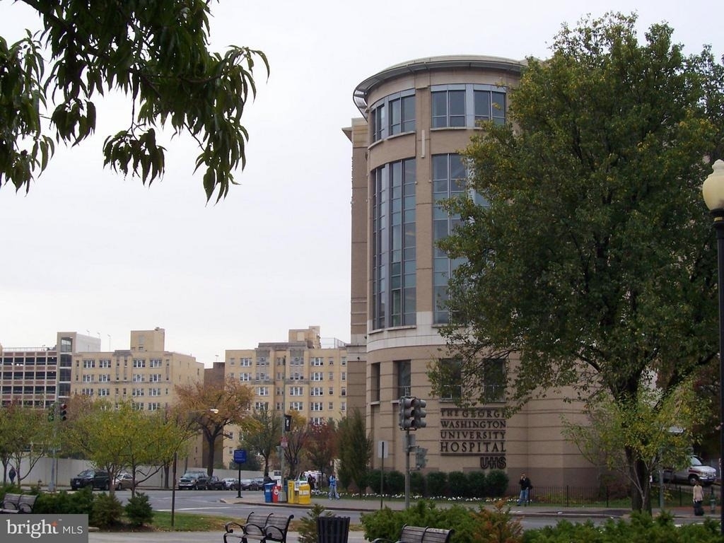 3 Washington Circle Nw - Photo 3