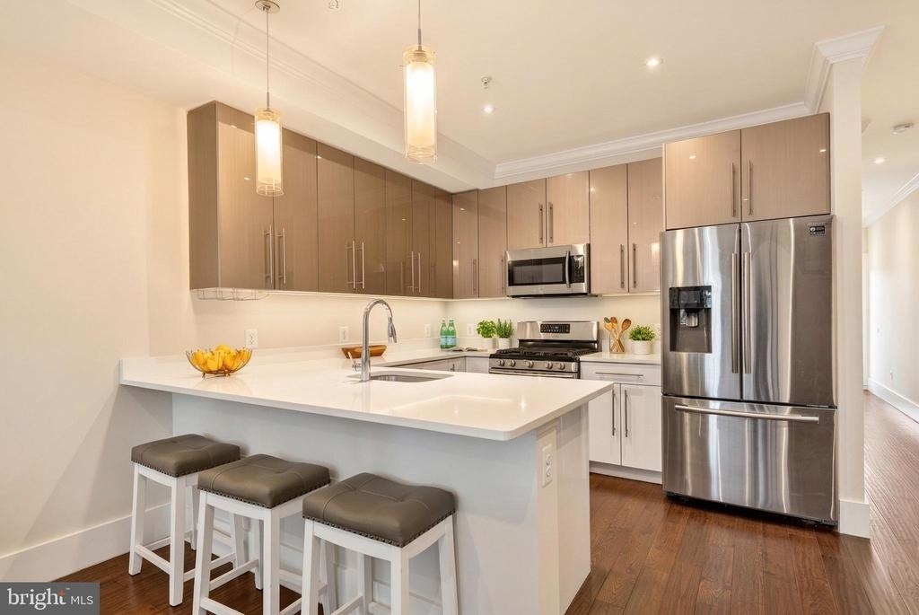 1711 D Street Se - Photo 4