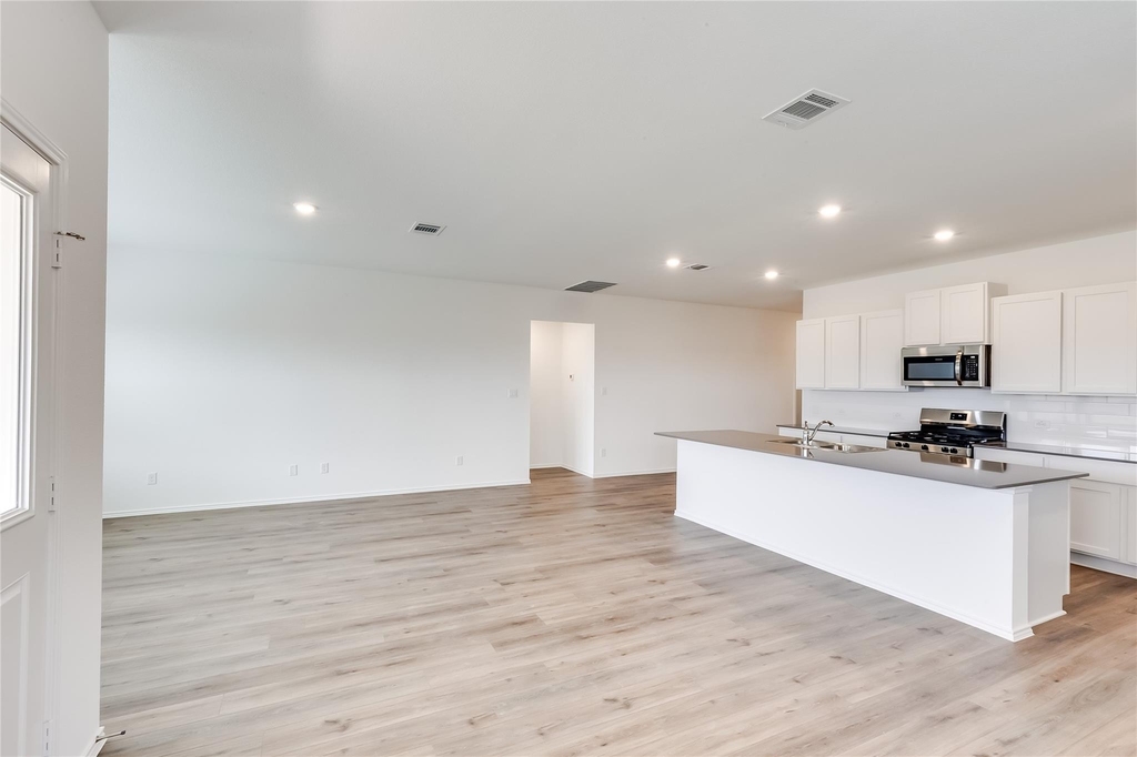2000 Gilmer Way - Photo 15