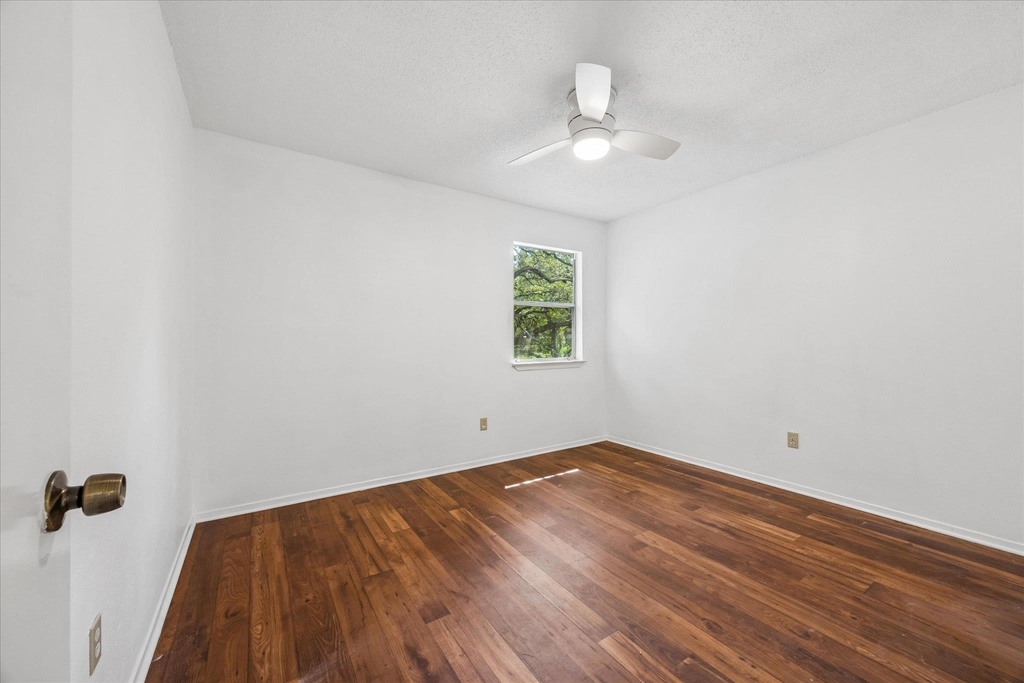 8202 Mescalero Dr - Photo 5