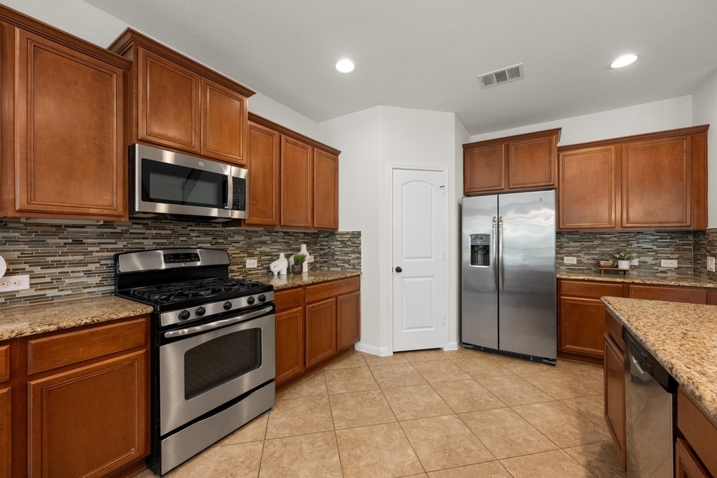 608 Royal Burgess Dr - Photo 13