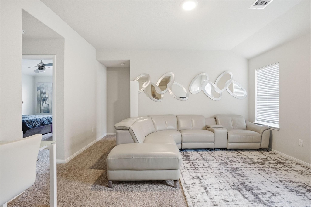1224 Vogel Dr - Photo 22