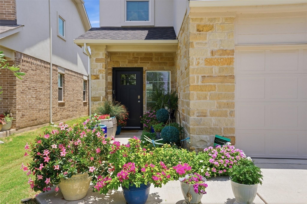 1224 Vogel Dr - Photo 0