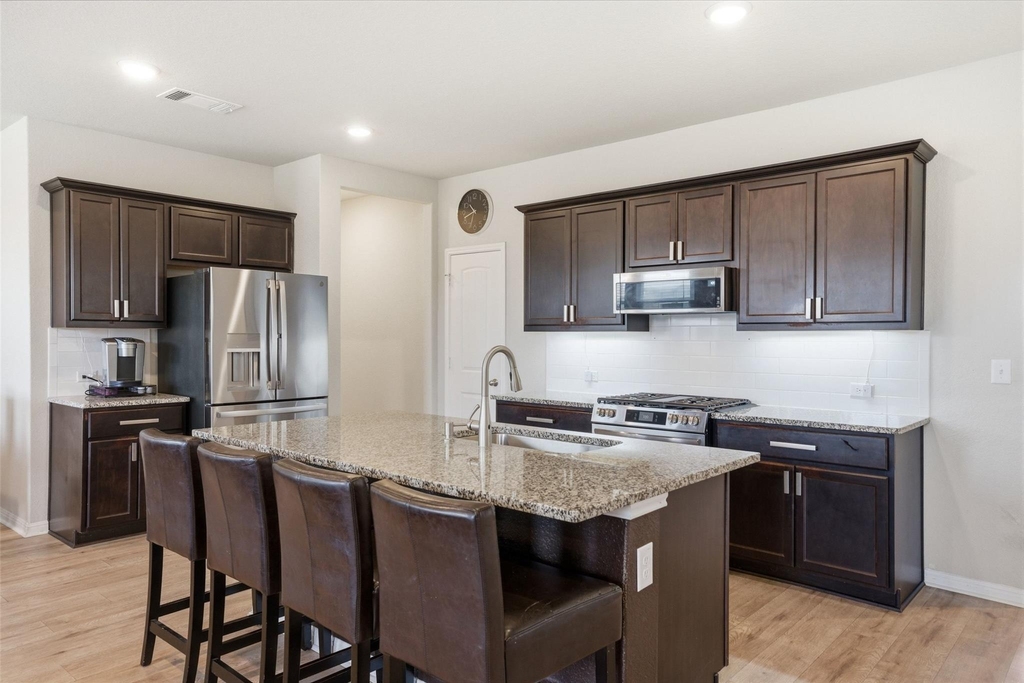 1224 Vogel Dr - Photo 4