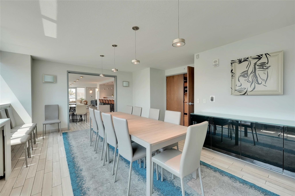 300 Bowie St - Photo 16