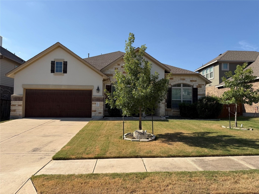 104 Canyon Lake Ln - Photo 0
