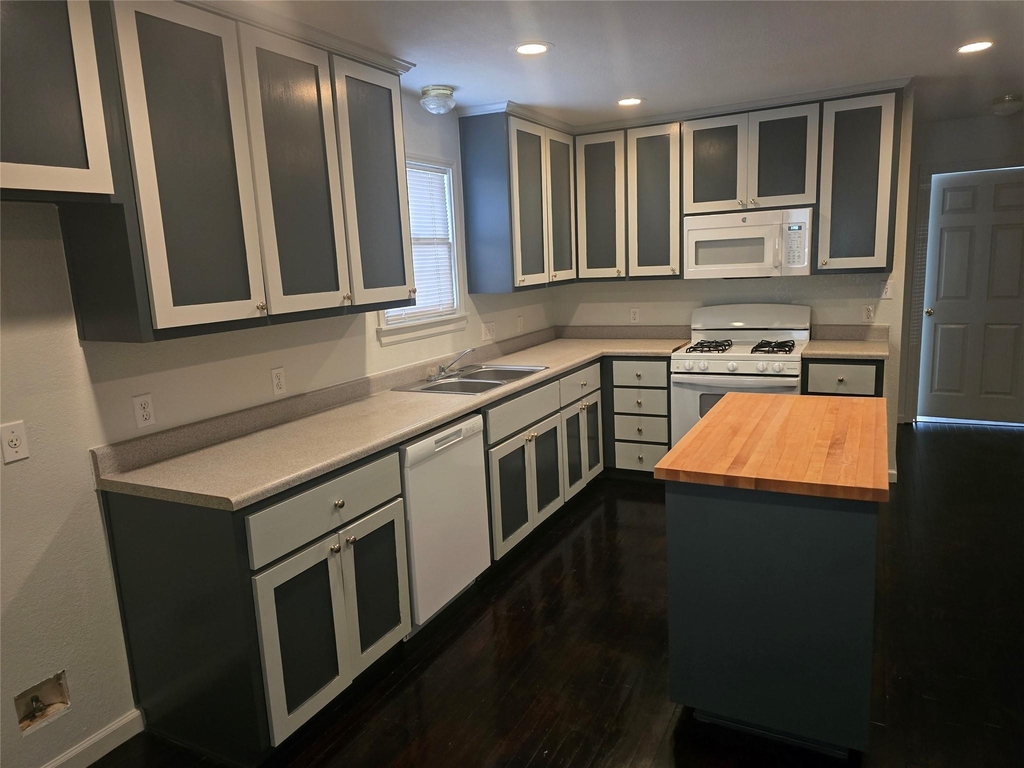 804 Lexington St - Photo 4