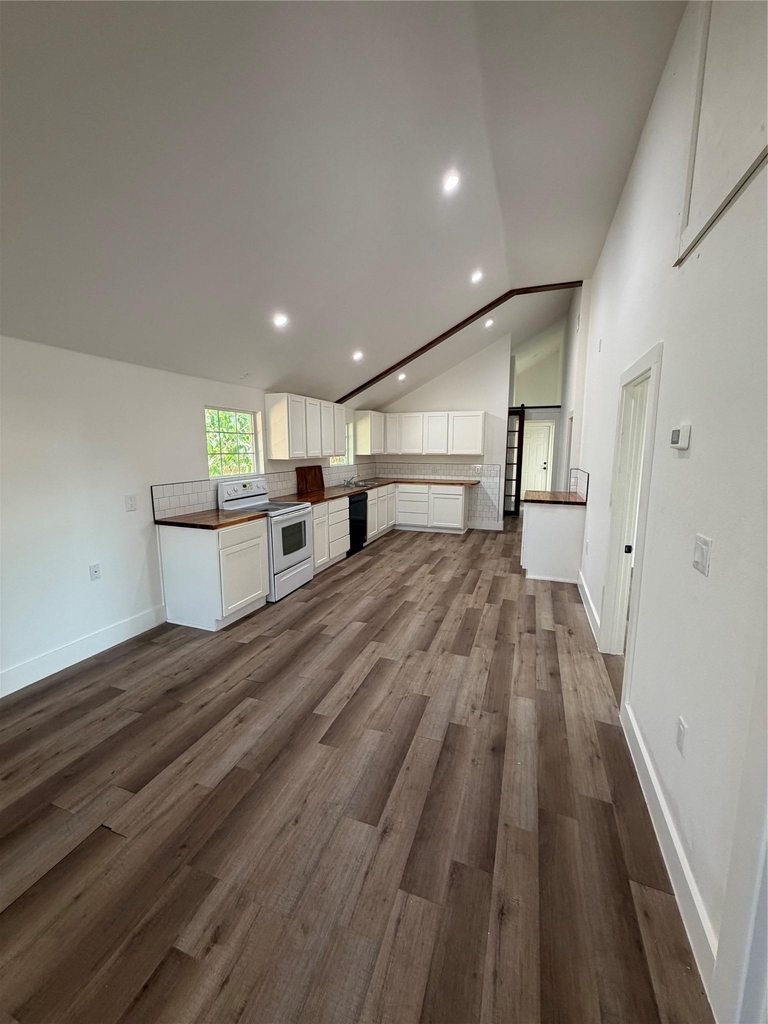 545 W Vaughan St - Photo 12