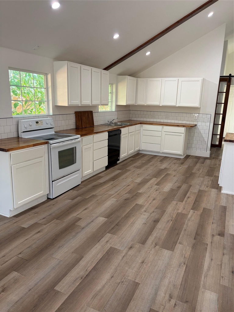 545 W Vaughan St - Photo 4