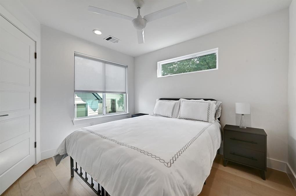 2405 E 11th St - Photo 15