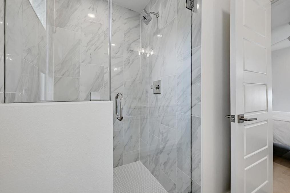 2405 E 11th St - Photo 21