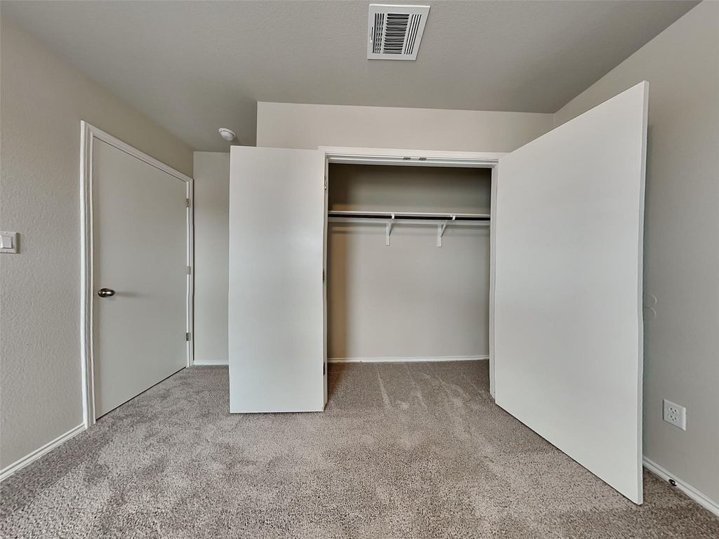 5121 Saddle Club Dr - Photo 10