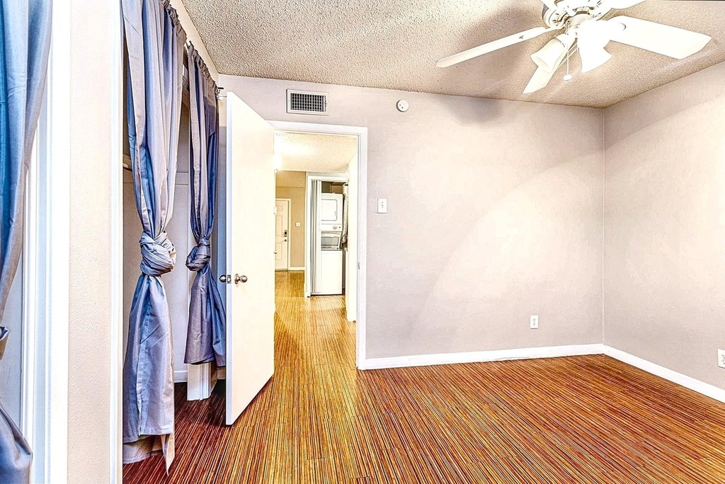 4007 Avenue C - Photo 8