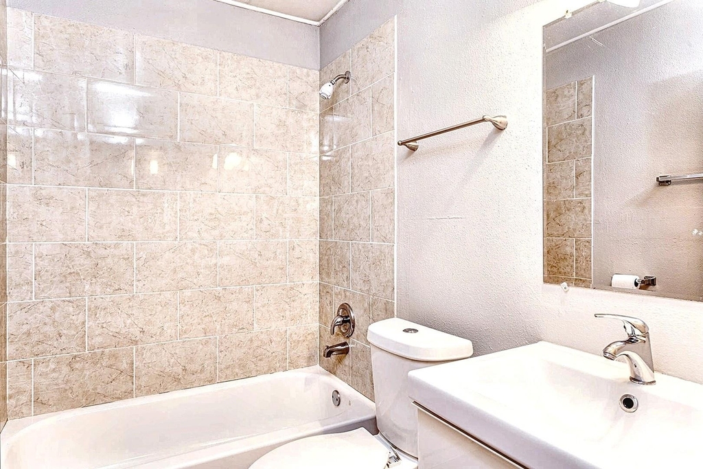 4007 Avenue C - Photo 5