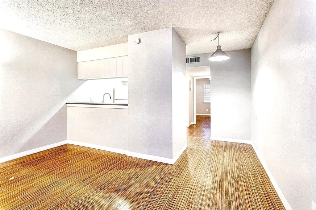 4007 Avenue C - Photo 7