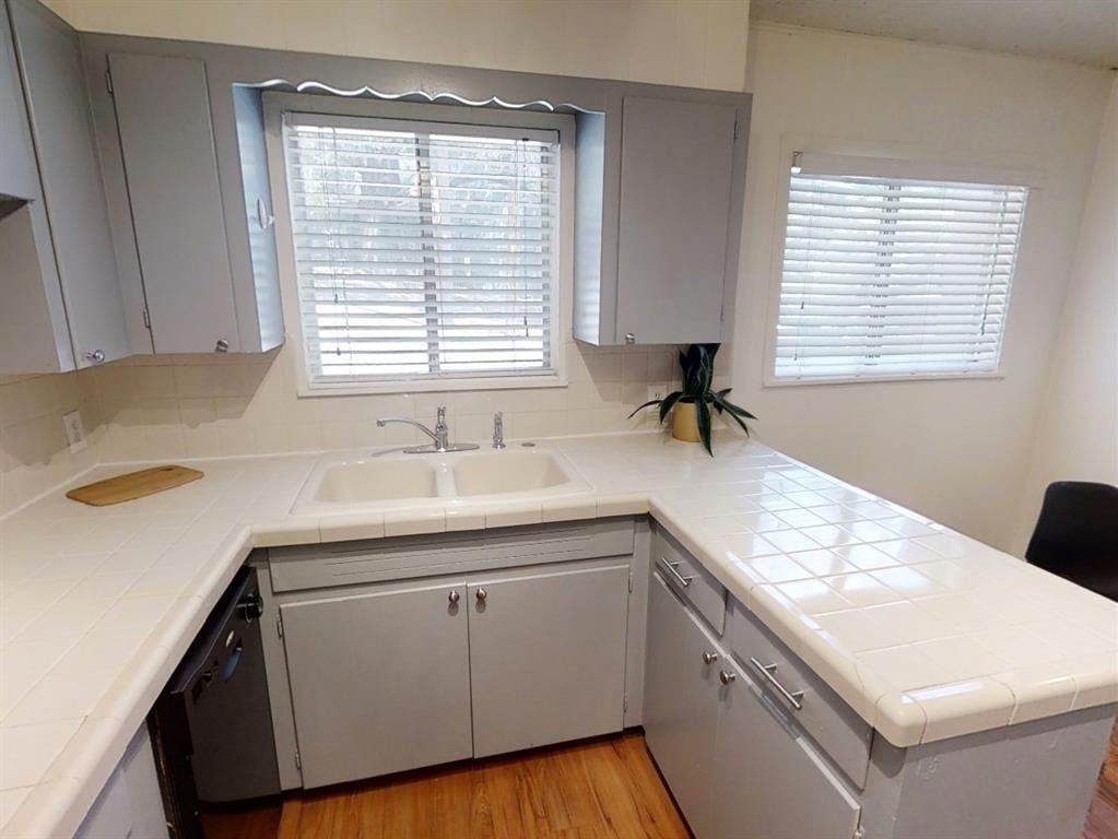 3011 Whitis Ave - Photo 2