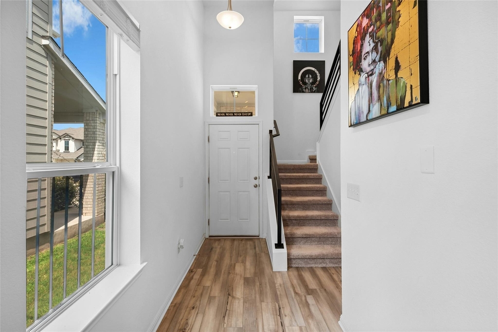 10813 Sentinel Dr - Photo 2